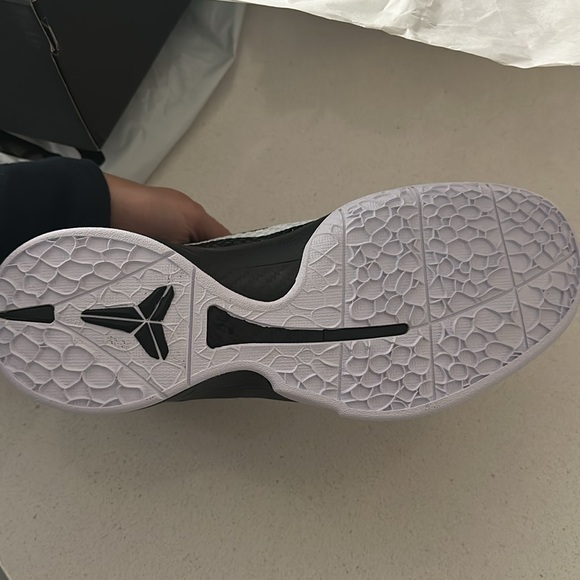 Nike Kobe VI Black and White Sneakers - Picture 3 of 11